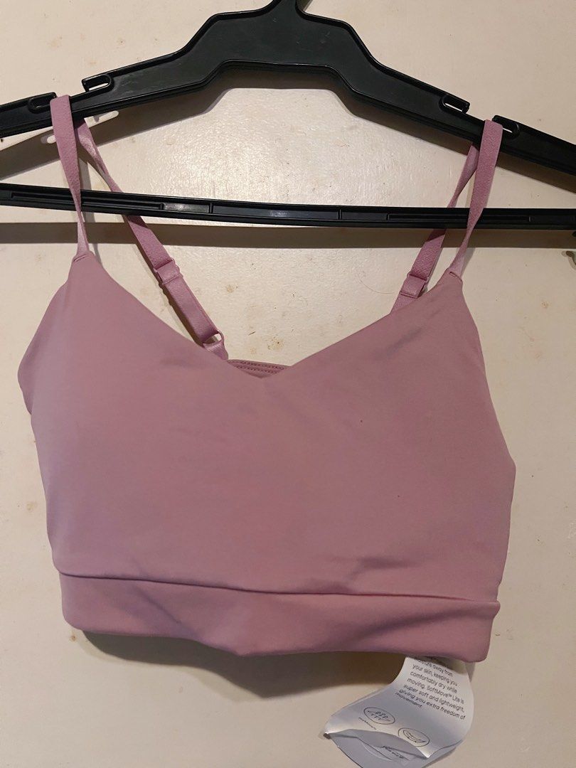 H&M Purple Yoga Bra Top (Category: Activewear) located in Pasig City. Submitted by bbrill (Listing ID 1353782261, Image 1). Description: Tried on once but haven’t used this to work out RFS: Decluttering.