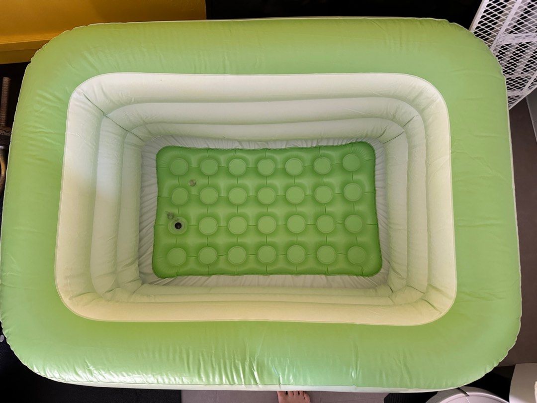 Inflatable Pool (Category: Infant Playtime) located in Singapore. Submitted by surfingfire (Listing ID 1353741672, Image 3). Description: Used once only as it is too big for my baby to play in. More suitable for toddlers and above Ext dimensions: 130cm x 95cm x 54cm Int dimensions: 95cm x 57cm x 52cm .