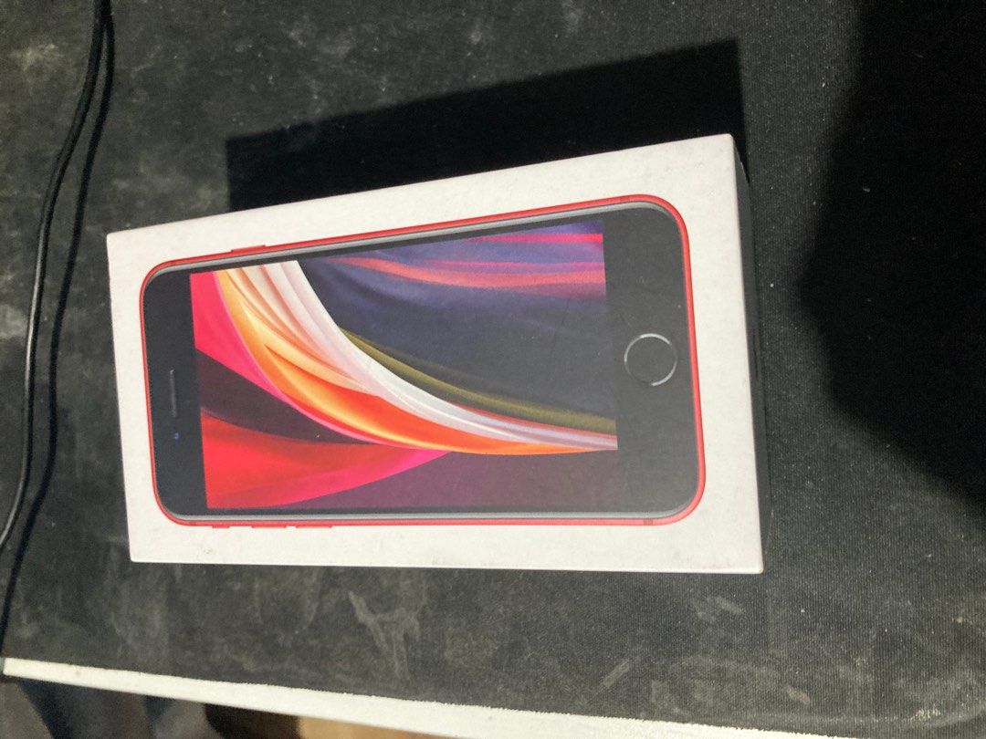 Iphone SE 2020 128GB (Category: iPhone SE Series) located in San Pablo. Submitted by dtanne (Listing ID 1353730647, Image 2). Description: 74% battery health Red Halos good as new ang itsura Halos walang scratches Hindi defective ang cam No defects din ang speaker Working flash & light Working mic Original batt. Hindi ko pinapalitan kasi usually buyers want the original. Free 1 harry potter case Free 1 pink case Kasama pa yung adapter Hindi na or