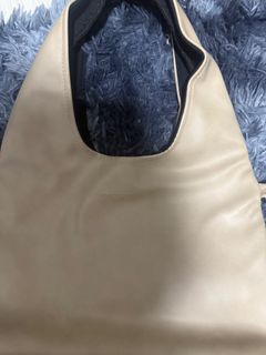 (Category: ) located in . Submitted by amirahlia_ (Listing ID 1353702900, Image 1). Description: .