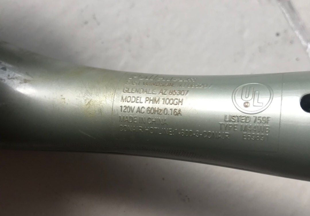 Masagger (Category: Massage Devices) located in Quezon City. Submitted by 79moving (Listing ID 1353651078, Image 3). Description: Pollenex Body Massager 110v need transformer working/malakas/ diff speed Declutter..