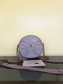 (Category: ) located in . Submitted by luxestreetbags (Listing ID 1353637851, Image 1). Description: .