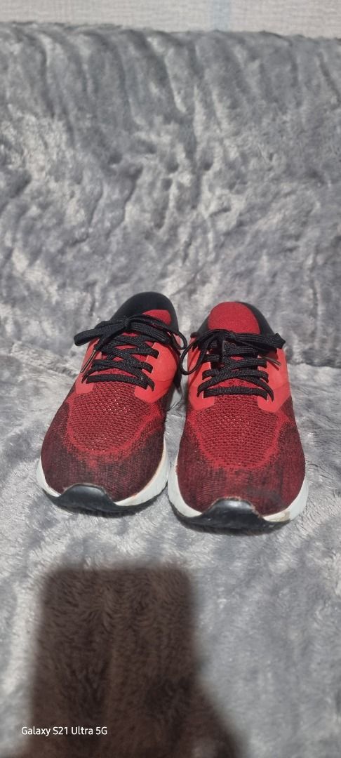 Nike Odyssey React (Category: Sneakers) located in General Mariano Alvarez. Submitted by tyronereygalang (Listing ID 1353710470, Image 2). Description: Nike Odyssey React Size 8.5M 1k shipped.