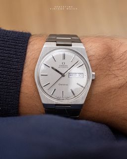(Category: ) located in . Submitted by spacetime.vintagewatch (Listing ID 1333767162, Image 1). Description: .