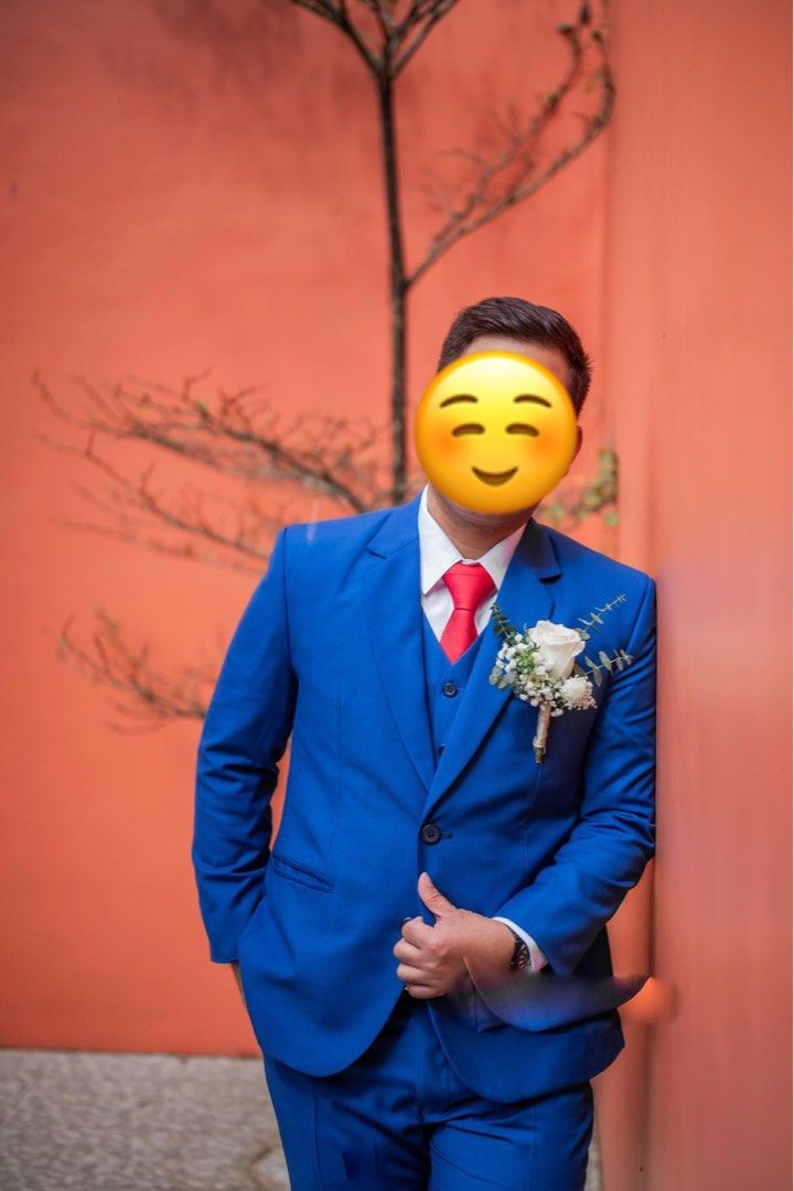 Onesimus custom made suit (Category: Coats, Jackets and Outerwear) located in Pasig City. Submitted by angelampascua (Listing ID 1353667035, Image 2). Description: Used once - Brand: Onesimus - Height: 5’3.5” - Waist line: 34inches - Color: Royal Blue - fits medium to large.