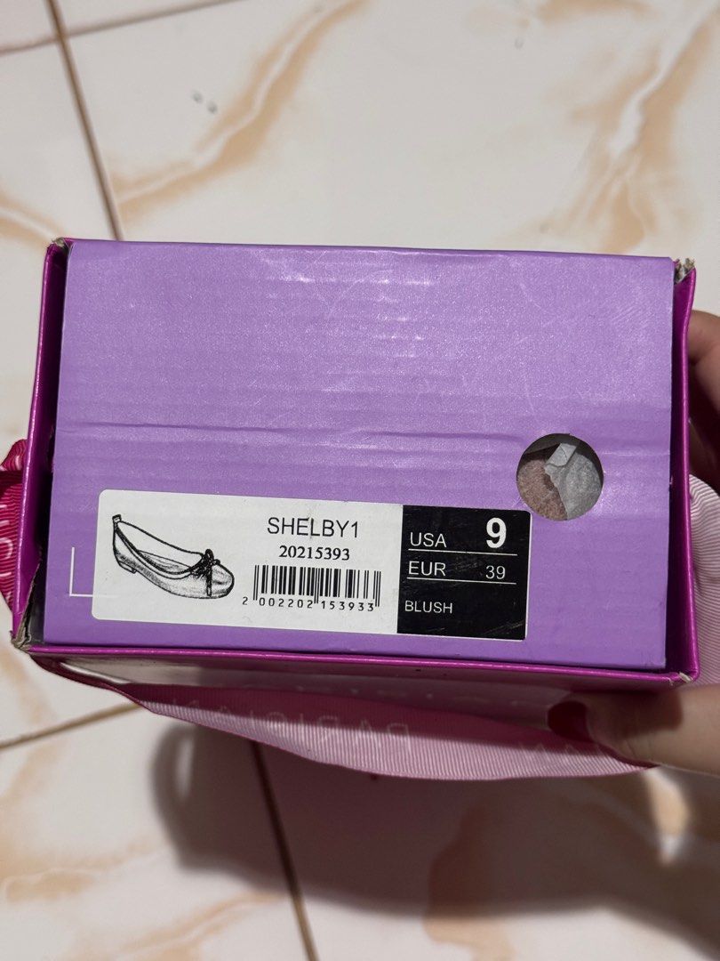 Parisian Shelby1 in Blush (Category: Flats & Sandals) located in Makati City. Submitted by EllyC (Listing ID 1353636125, Image 3). Description: Parisian Shelby1 Color Blush Size 9 Brand new Bought at 899 .