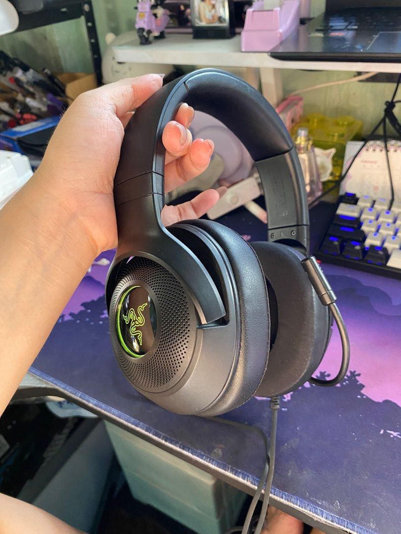 headphone - Razer Kraken V3 X (2022) (Category: Headphones & Headsets) located in Taguig. Submitted by lorie_19 (Listing ID 1353631117, Image 2). Description: Razer Kraken V3 X (2022) Gaming Headset (w/ box & Manual/Warranty) 6mnts old - good as new - used but not abused - small cut on top foam Orig Price: 2700 Selling: 2k .