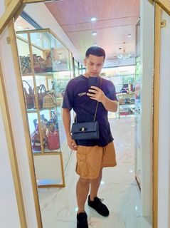 (Category: ) located in . Submitted by luxestreetbags (Listing ID 1353636157, Image 1). Description: .