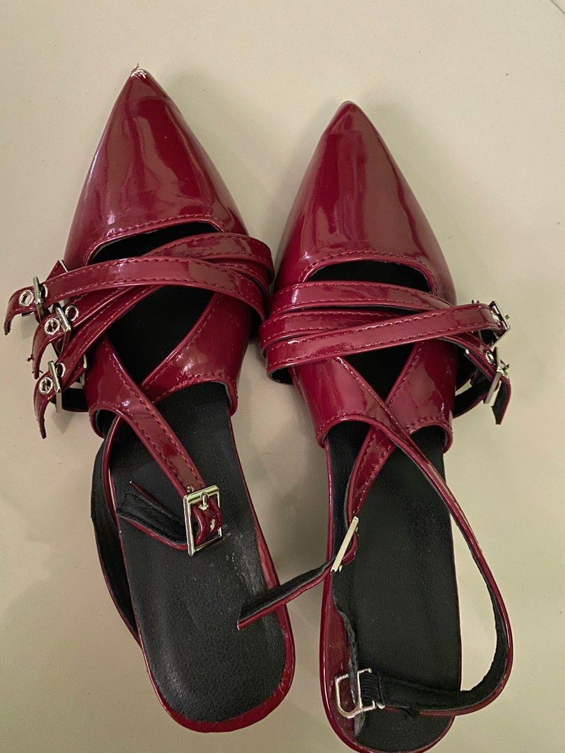 STILETTO HEELS WOMAN - RED (Category: Heels) located in Manila. Submitted by cleobylala (Listing ID 1353676954, Image 1). Description: — last price posted, no more haggling! STILETTO HEELS WOMAN POINTED HEEL - RED ₱200 with issues (check pictures to check) size: 36 loc: north cal. mod: lalamove/ggx/jnt mop: gcash/maya.