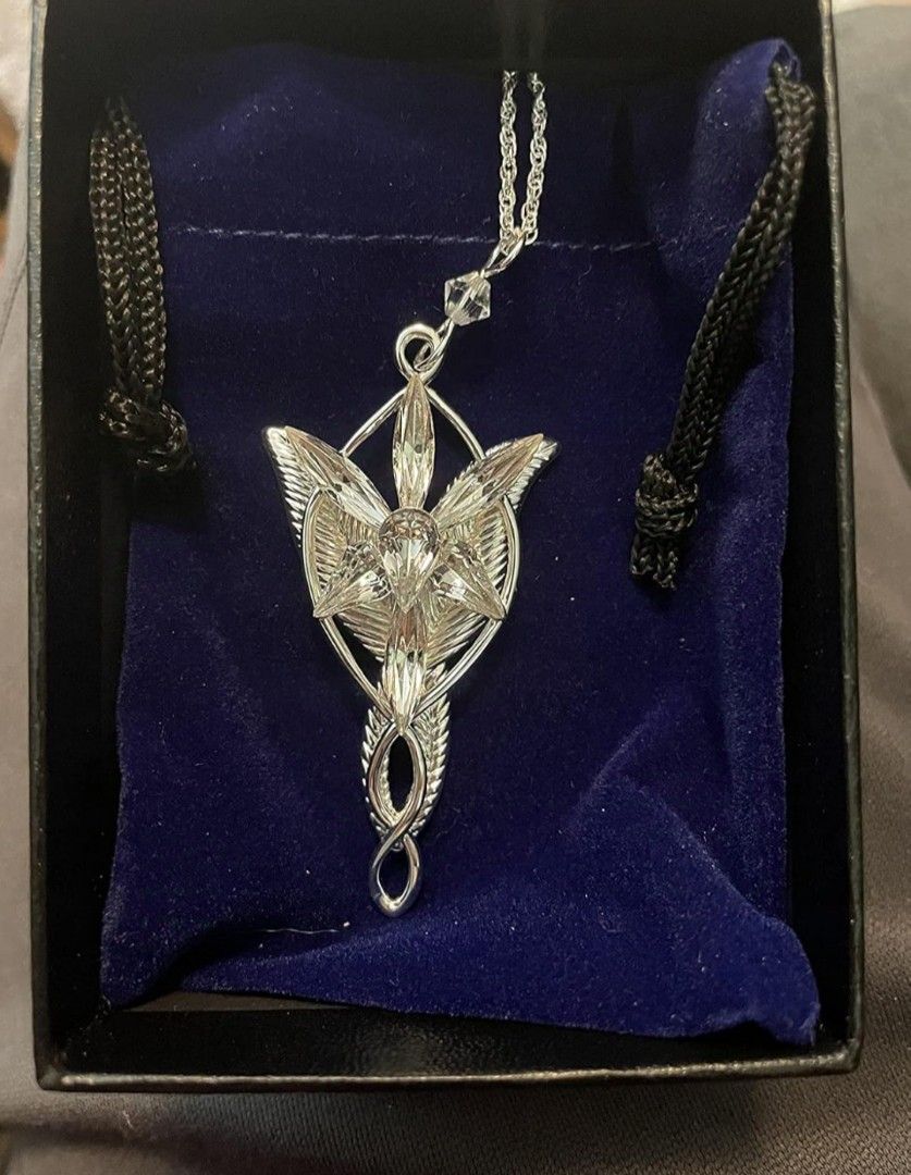 The Noble Collection Lord of The Rings Arwen Evenstar Replica