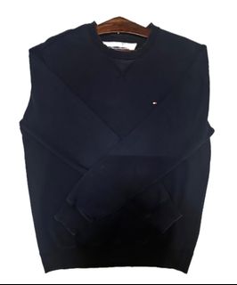 (Category: ) located in . Submitted by mywardrobe9 (Listing ID 1353749459, Image 1). Description: .
