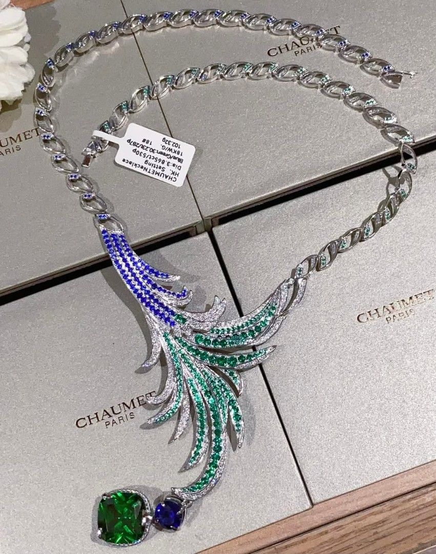 18K HongKong setting Chaumet Necklace (Category: Necklaces) located in Manila. Submitted by bhelgoldseller2ndaccount (Listing ID 1353788791, Image 2). Description: Pm me for details mga Suki ❤️.
