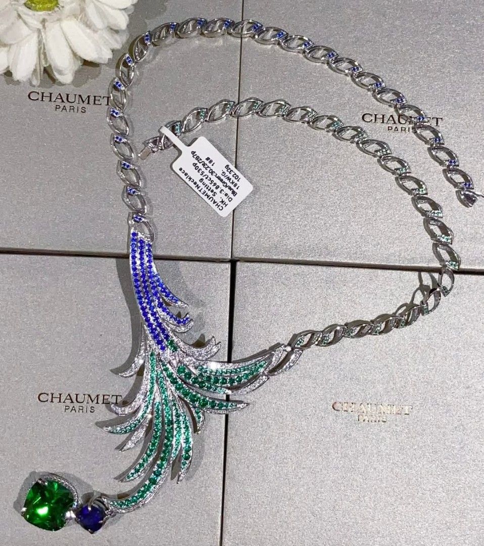 18K HongKong setting Chaumet Necklace (Category: Necklaces) located in Manila. Submitted by bhelgoldseller2ndaccount (Listing ID 1353788791, Image 1). Description: Pm me for details mga Suki ❤️.