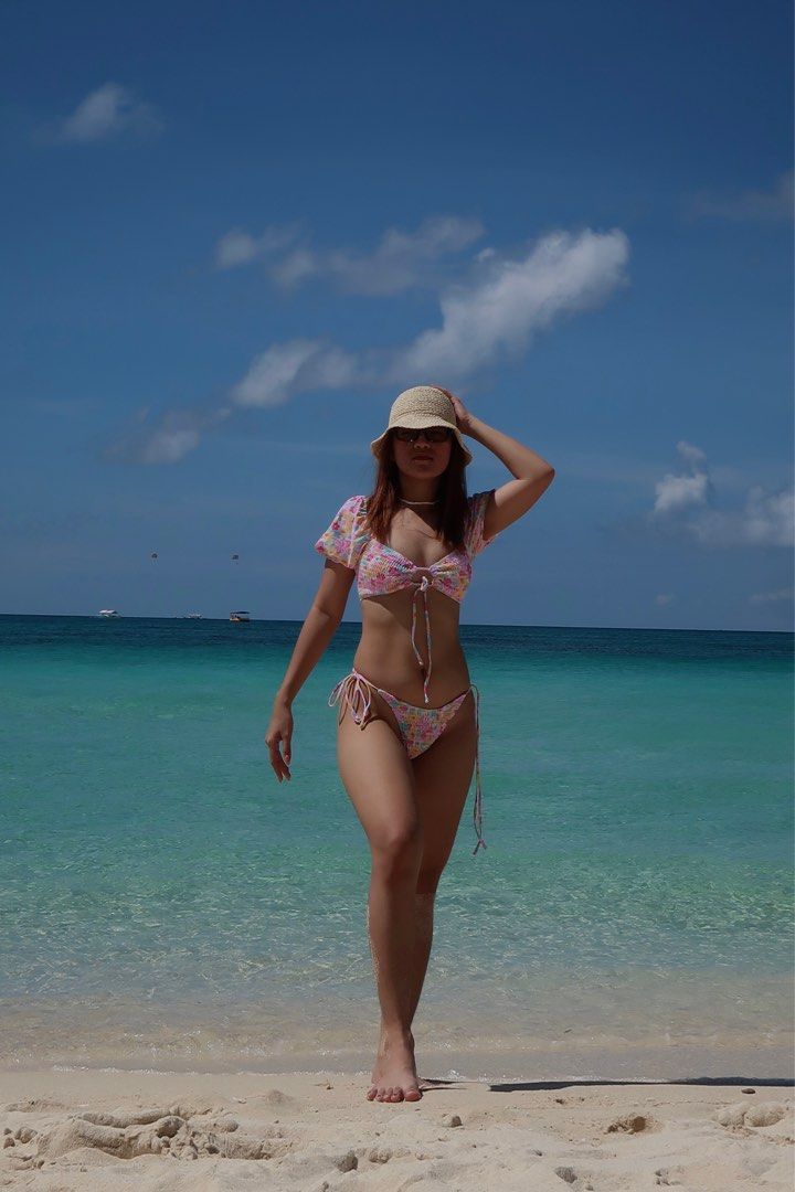 2 piece floral bikini set with sleeves (Category: Bikinis & Swimsuits) located in Quezon City. Submitted by kim__05 (Listing ID 1353816614, Image 3). Description: Size: Small (26”-28”) Color: Floral pink Used: Once Actual when worn pics are already posted :> My vital statistics: Bust: 36 A Waist: 28”-29” Hips: 36” Delivery: Lalamove Move it (express saver) Joyride delivery Grab.