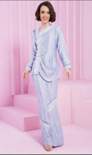 (Category: ) located in . Submitted by clean_wardrobe (Listing ID 1353845751, Image 1). Description: .