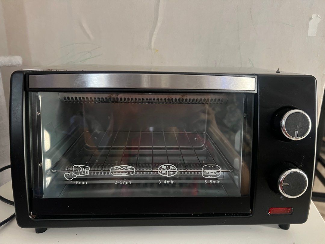 Asahi 9L Oven Toaster (Category: Ovens & Toasters) located in Makati City. Submitted by mabz21 (Listing ID 1353839733, Image 2). Description: Issue: burado lang ung brand name and temperature NO Major Issue. Working perfectly.