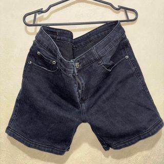 (Category: ) located in . Submitted by de.clutter_manila (Listing ID 1353911061, Image 1). Description: .