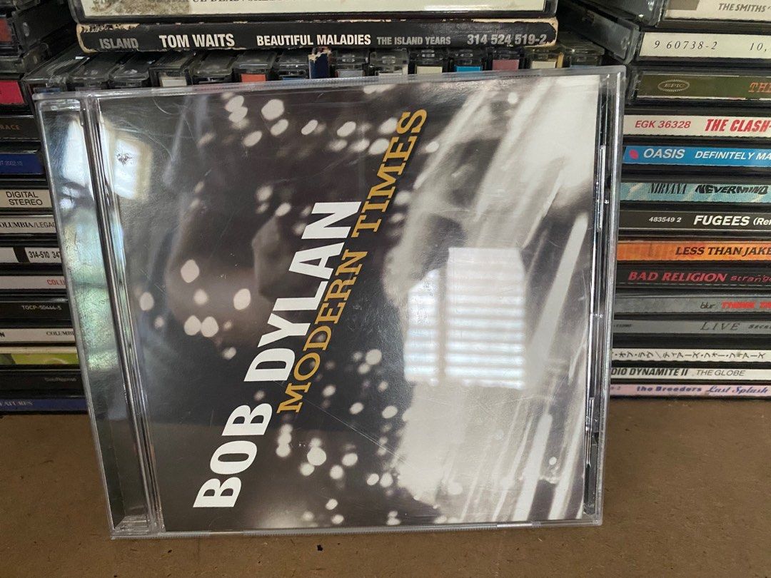 Bob Dylan - Modern Times. CD (Category: CDs & DVDs) located in Tabaco. Submitted by cinemahilig (Listing ID 1353799794, Image 1). Description: VG+ Last price posted. Buyer shoulders shipping. Item location: Tabaco City, Albay. 09395763344.