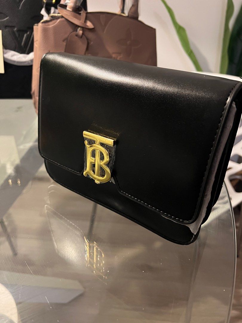 Brand new black crossbody bag (Category: Bags & Wallets) located in Melbourne. Submitted by never2o4dreamau (Listing ID 1353889502, Image 1). Description: Please check my other listing Postage +$11 Australia wide .