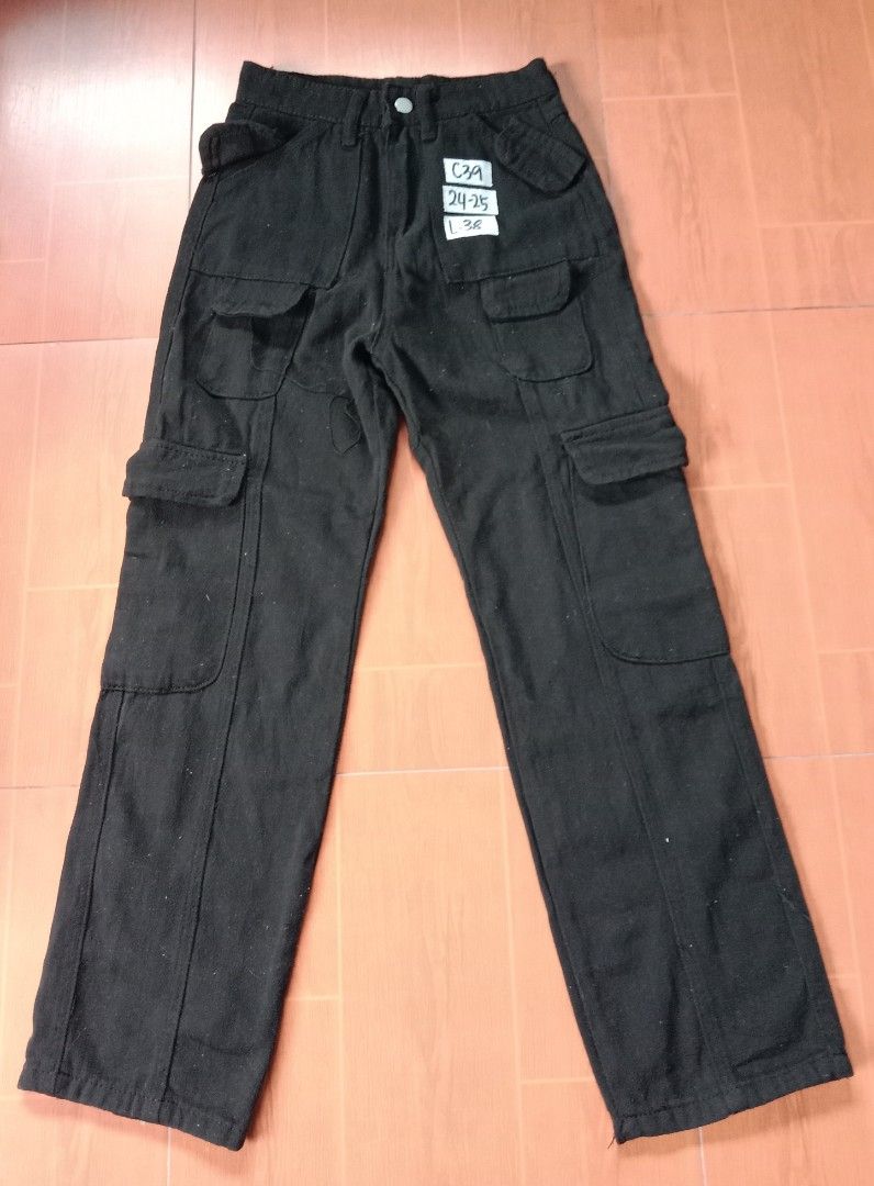 Cargo Pants (Category: Other Bottoms) located in Porac. Submitted by declutterwithargel (Listing ID 1353941127, Image 1). Description: Bought it from this store in FB which sells very high quality denim pants. Waist: 24-25.