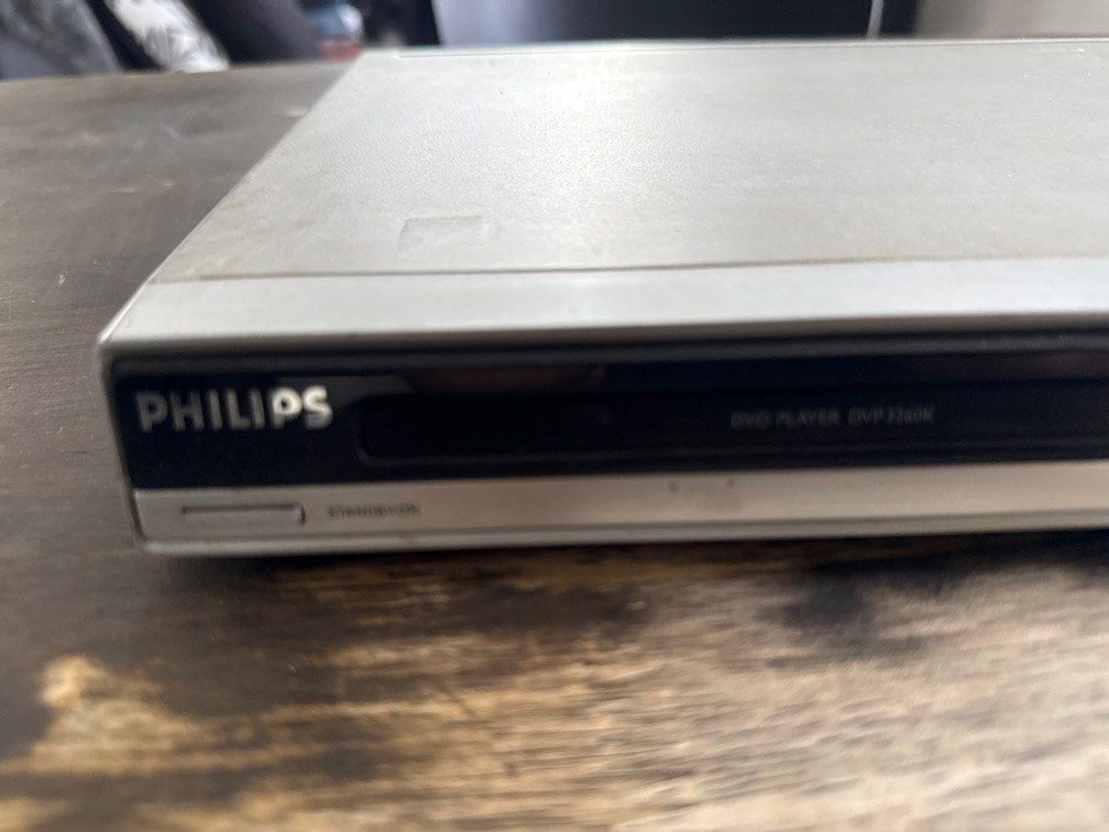 CD/DVD PLAYER (Category: Portable Music Players) located in Pasig City. Submitted by francisco201 (Listing ID 1353825058, Image 2). Description: Philips brand Model no: DVP3260K/98 110-240V 10W .