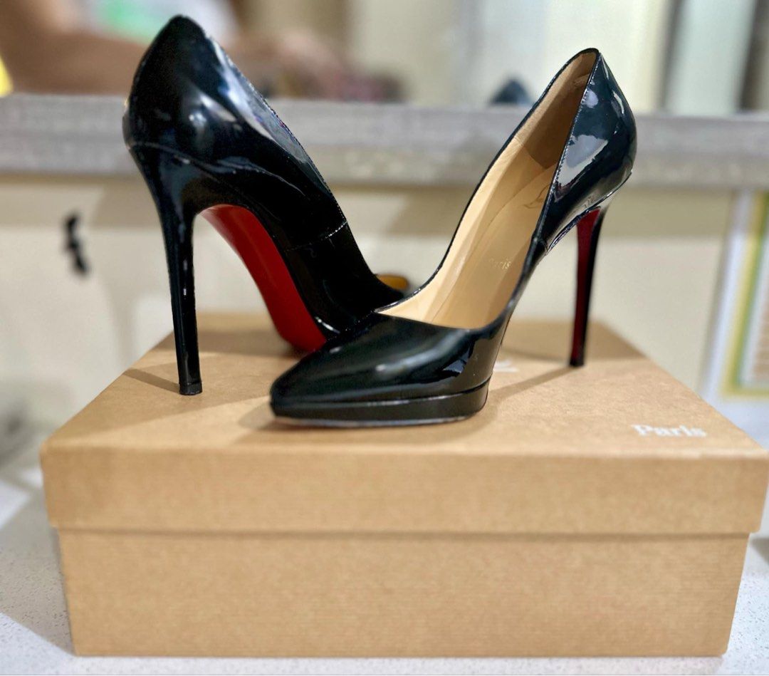 CHRISTIAN LOUBOUTIN (Category: Sneakers & Footwear) located in Cagayan de Oro. Submitted by moiobsession (Listing ID 1353793860, Image 1). Description: size 37.