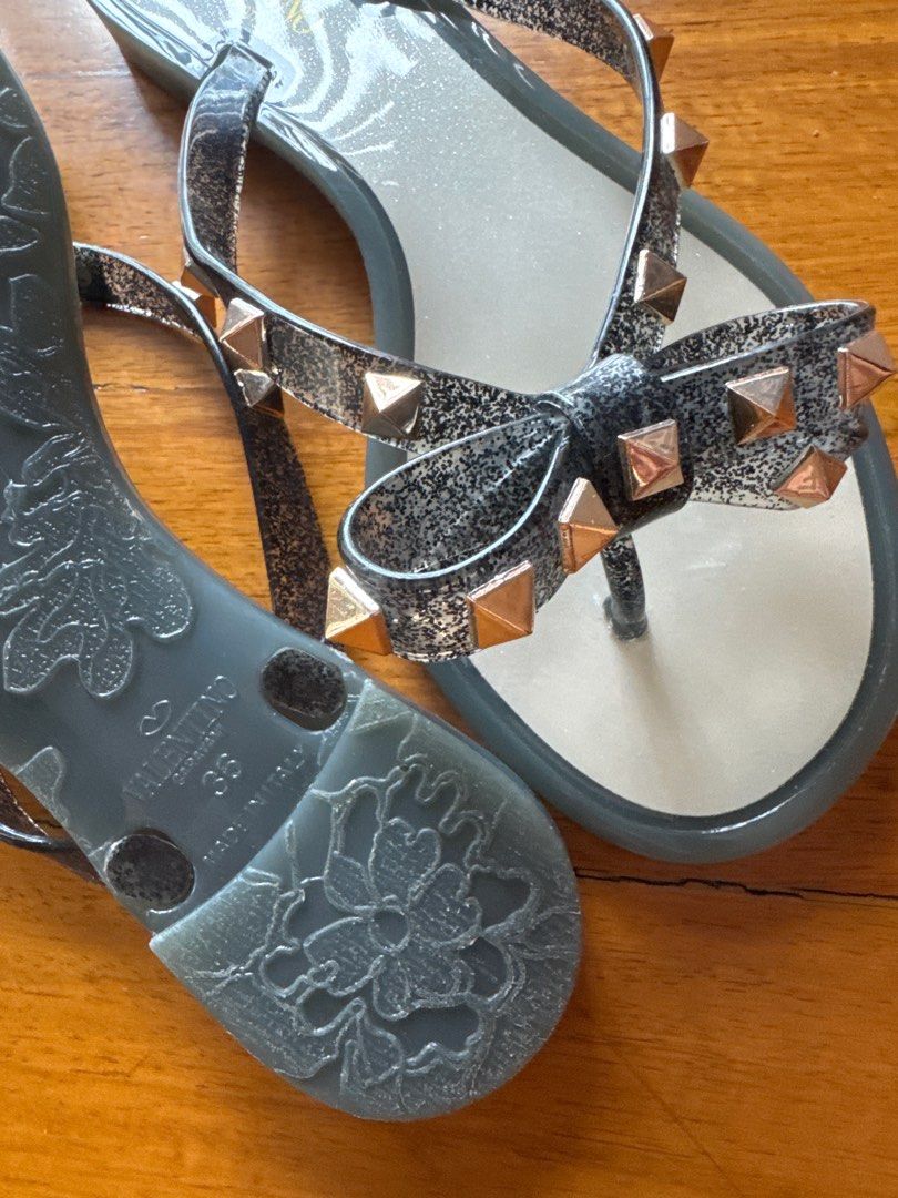 Class A Valentino Garavani (Category: Flats & Sandals) located in Quezon City. Submitted by miaobee (Listing ID 1353842153, Image 3). Description: Valentino Garavani Rockstud PVC thong sandals.