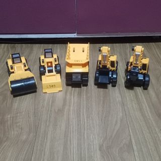 CONSTRUCTION TOY SET