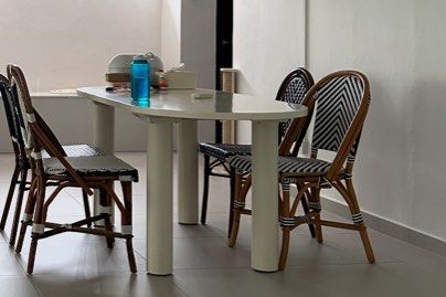 Dining table (Category: Tables & Sets) located in Singapore. Submitted by summer_snow_90 (Listing ID 1180154049, Image 1). Description: Please get own delivery for this 180cm.