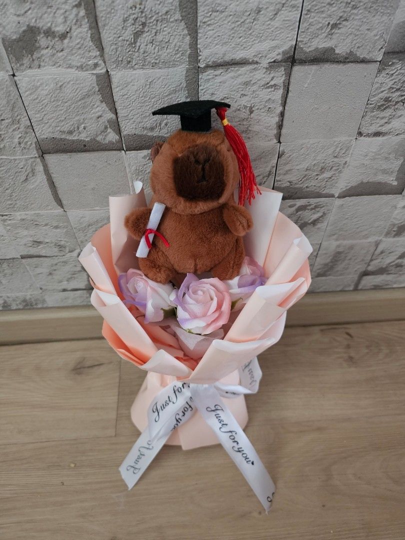Elmo Graduation Bouquet, Hobbies & Toys, Stationery & Craft, Flowers ...
