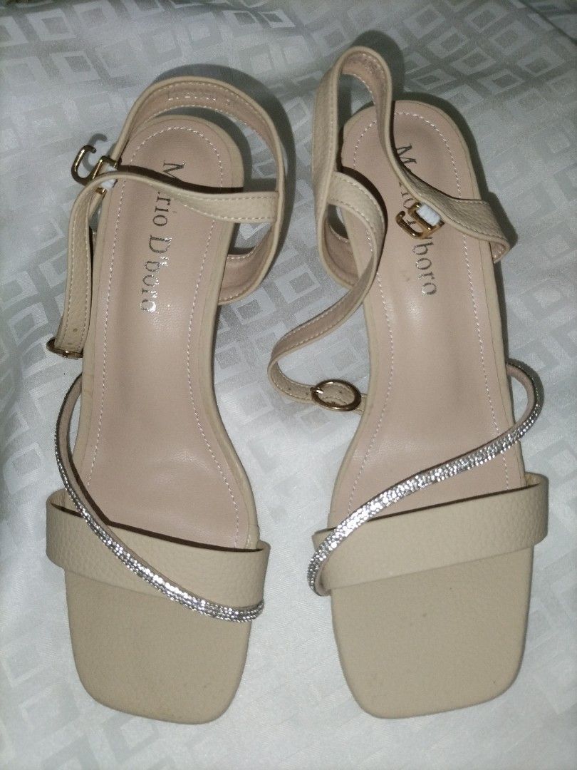 Formal/Casual Sandals (Category: Heels) located in Bacolod City. Submitted by ownpreloved.declutter (Listing ID 1353817426, Image 1). Description: Brand new Mario D' Boro heels with box Never been used as you can see in the soles Rfs: bought the wrong size online Size:37 Price is still negotiable for sure buyer.