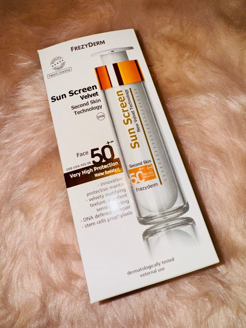 Frezy Derm Sunscreen Velvet 50+ SPF (Category: Face Care) located in Las Pinas. Submitted by mea_choo (Listing ID 1353954284, Image 2). Description: Frezy Derm Sunscreen Velvet Technology sunscreen 50+ SPF Water Resistant NEW! .