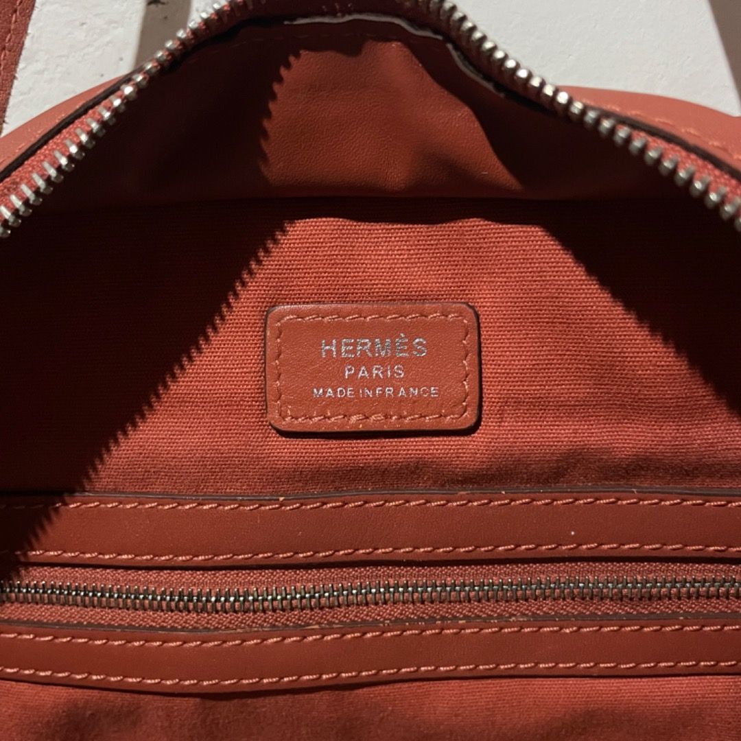 Hermes Tote Bag (Category: Luxury Bags & Wallets) located in Bacolod City. Submitted by cast.archives (Listing ID 1353928250, Image 3). Description: Hermes Tote Bag Size: Large Condition: Good Flaw: Scratches on leather, Some dirt inside, and sign of use on handle 2,500+shipping fee.