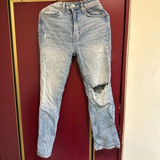由 apieceofjun (刊登 ID 1353792353，圖片 1) 提交，位於 的 (類別：)，說明：。