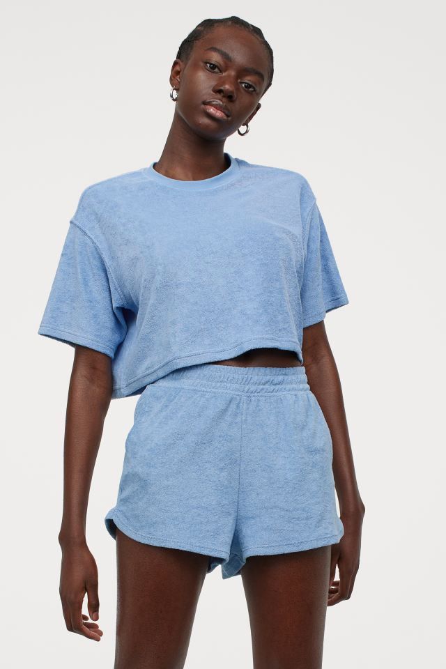 h&m Cozy Coordinates Loung Set Terno (Category: Sets or Coordinates) located in Taguig. Submitted by buymyclothes_ (Listing ID 1353811272, Image 1). Description: Size S set .