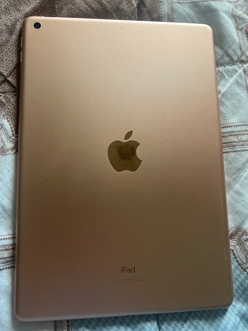 IPAD 128gb (Category: Laptops & Notebooks) located in Taguig. Submitted by carolextra (Listing ID 1353783290, Image 3). Description: Rose Gold Front camera stopped working .