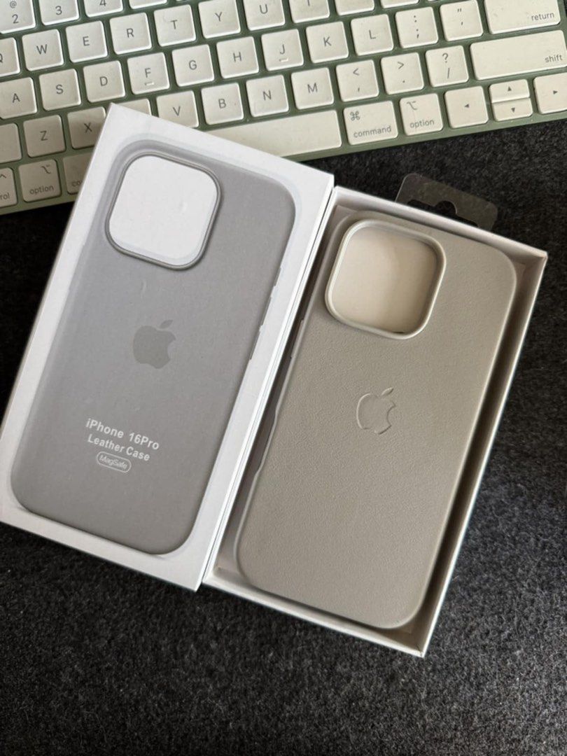 iPhone 16 Pro Max Magsafe Leather Case [LIGHT GRAY] (Category: Cases & Sleeves) located in Manila. Submitted by ceeyashop (Listing ID 1353847288, Image 1). Description: Pm me, Available on hand Lalamove,Grab,J&T COD will do!.