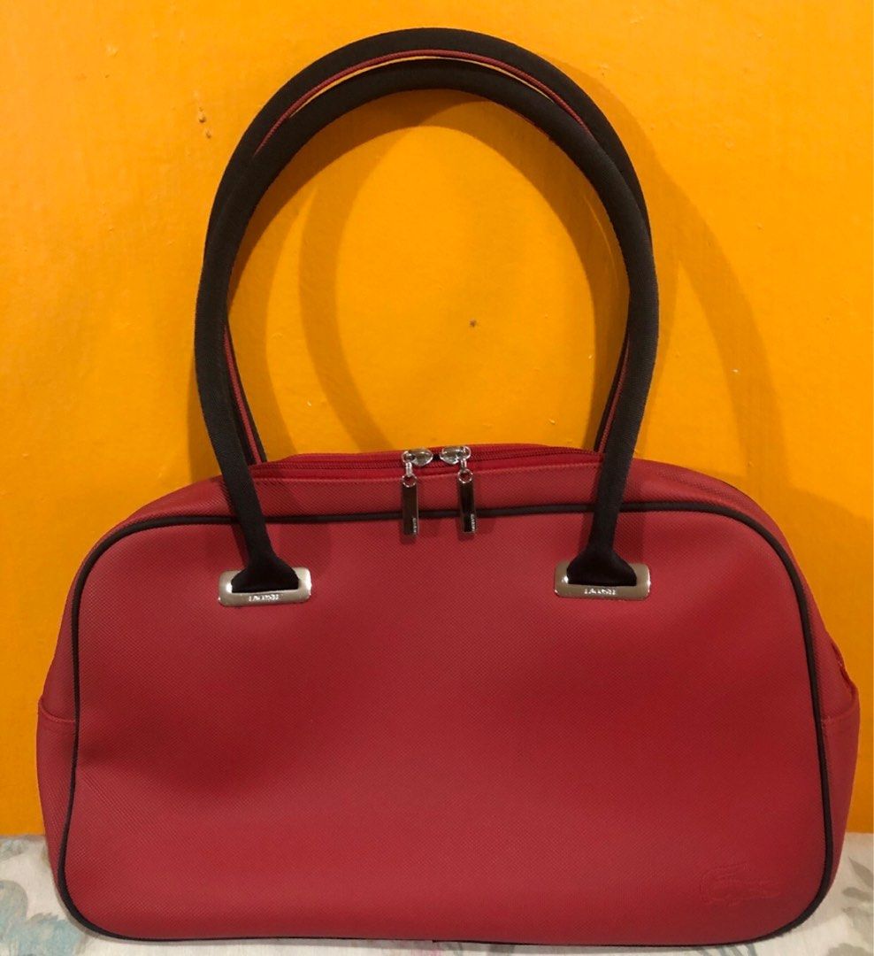 Lacoste Classic II 8 Vivid Red (Category: Shoulder Bags) located in Mandaluyong City. Submitted by irenealejandro (Listing ID 1353904054, Image 1). Description: Pre-loved Lacoste.