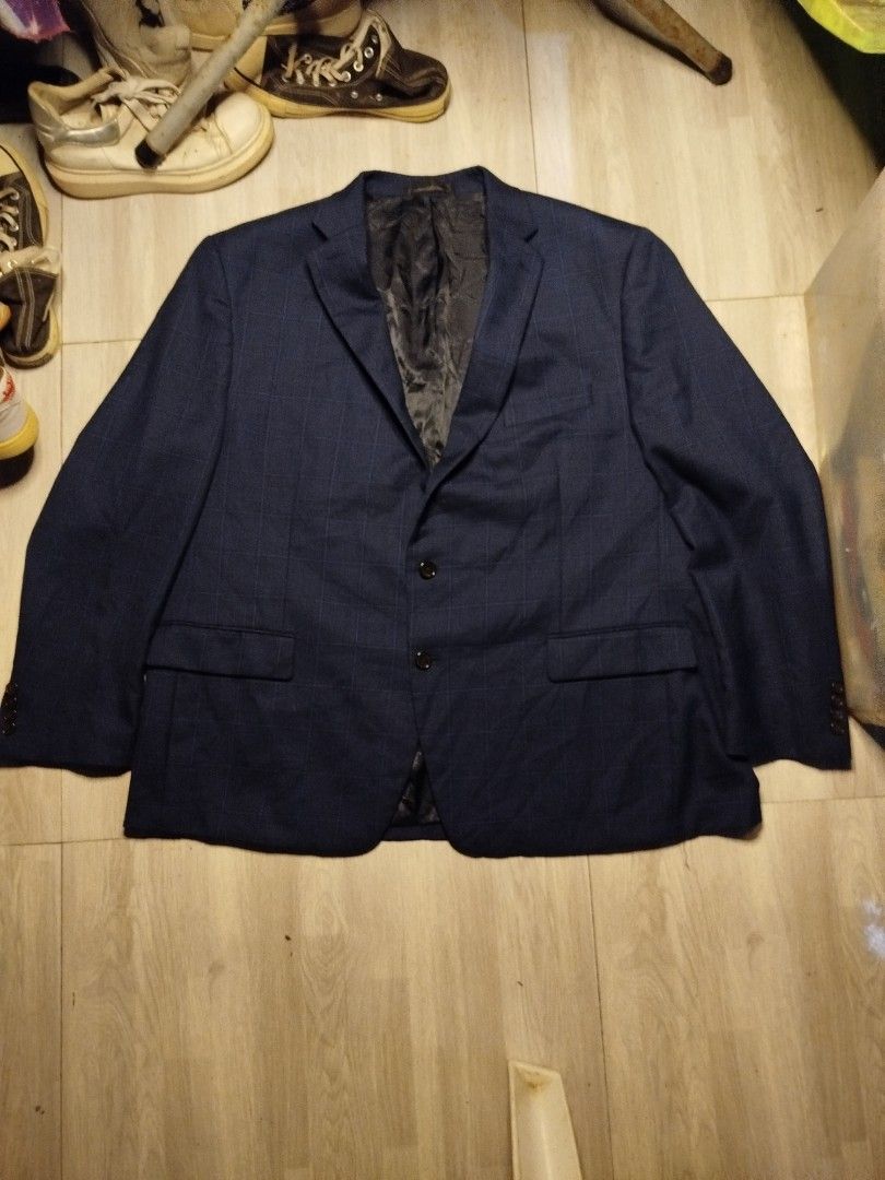 Lauren Ralph Lauren Formal coat (Category: Coats, Jackets and Outerwear) located in Cabanatuan. Submitted by christianda (Listing ID 1353937143, Image 1). Description: excellent condition issue broken 1 button on sleeve and need to tighten the button on center 26 W 31 L 20.5 Shoulder.