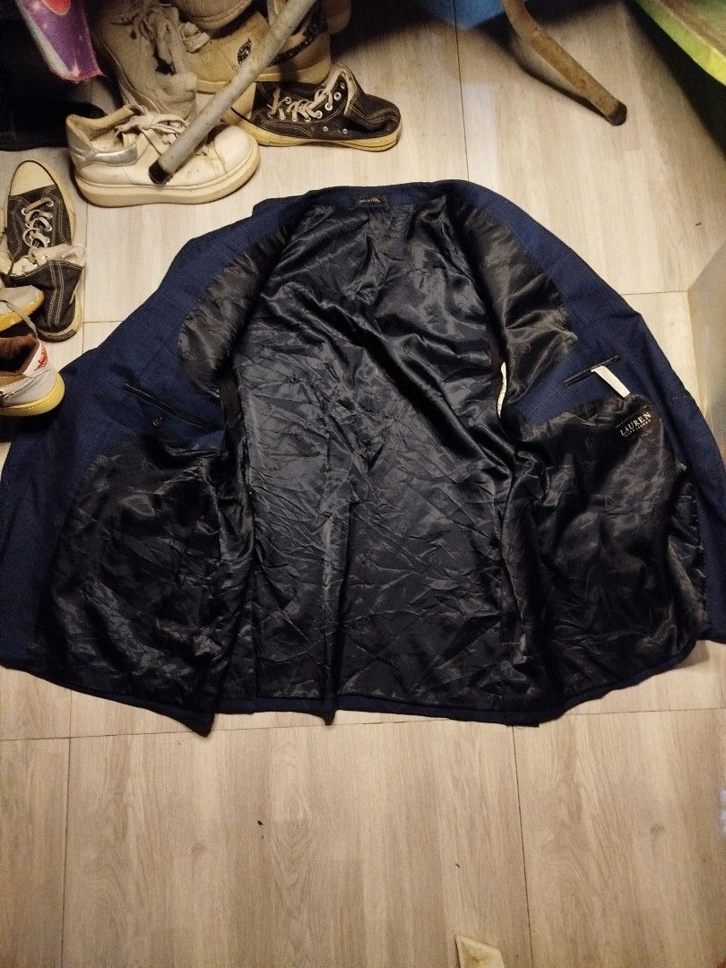 Lauren Ralph Lauren Formal coat (Category: Coats, Jackets and Outerwear) located in Cabanatuan. Submitted by christianda (Listing ID 1353937143, Image 2). Description: excellent condition issue broken 1 button on sleeve and need to tighten the button on center 26 W 31 L 20.5 Shoulder.