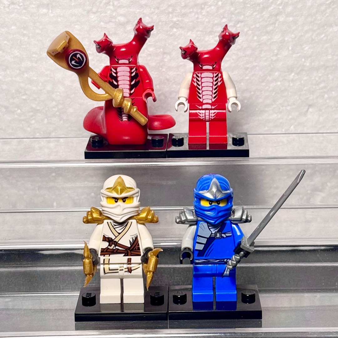 LEGO Ninjago 9445 Fangpyre Truck Ambush Minifigures, Hobbies & Toys ...