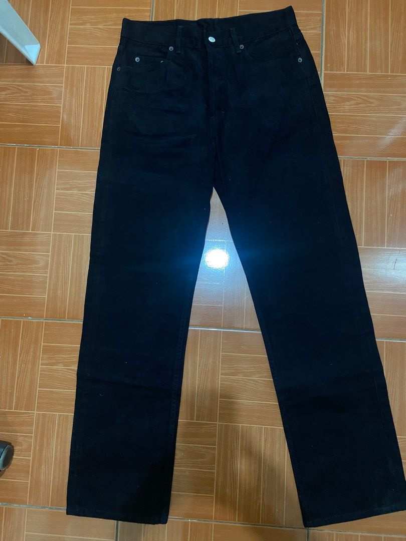 Levi’s 501 Black Straight Cut Pants (Category: Jeans) located in Manila. Submitted by lemuelrams (Listing ID 1353826094, Image 3). Description: 🖤Levi’s 501 Black Straight Cut Pants (rare) -Size 34 on tag (W34L34) -Brand new condition - Authentic 💯 -Bought in US Y2K, natabi lang sa cabinet .