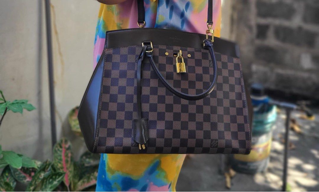 LV rivoli (Category: Luxury Bags & Wallets) located in Pasig City. Submitted by manylyheart (Listing ID 1353819910, Image 2). Description: Lv Rivoli Super nice condition Almost new no flaws Mm size With receipt Dustbag Booklet No box.