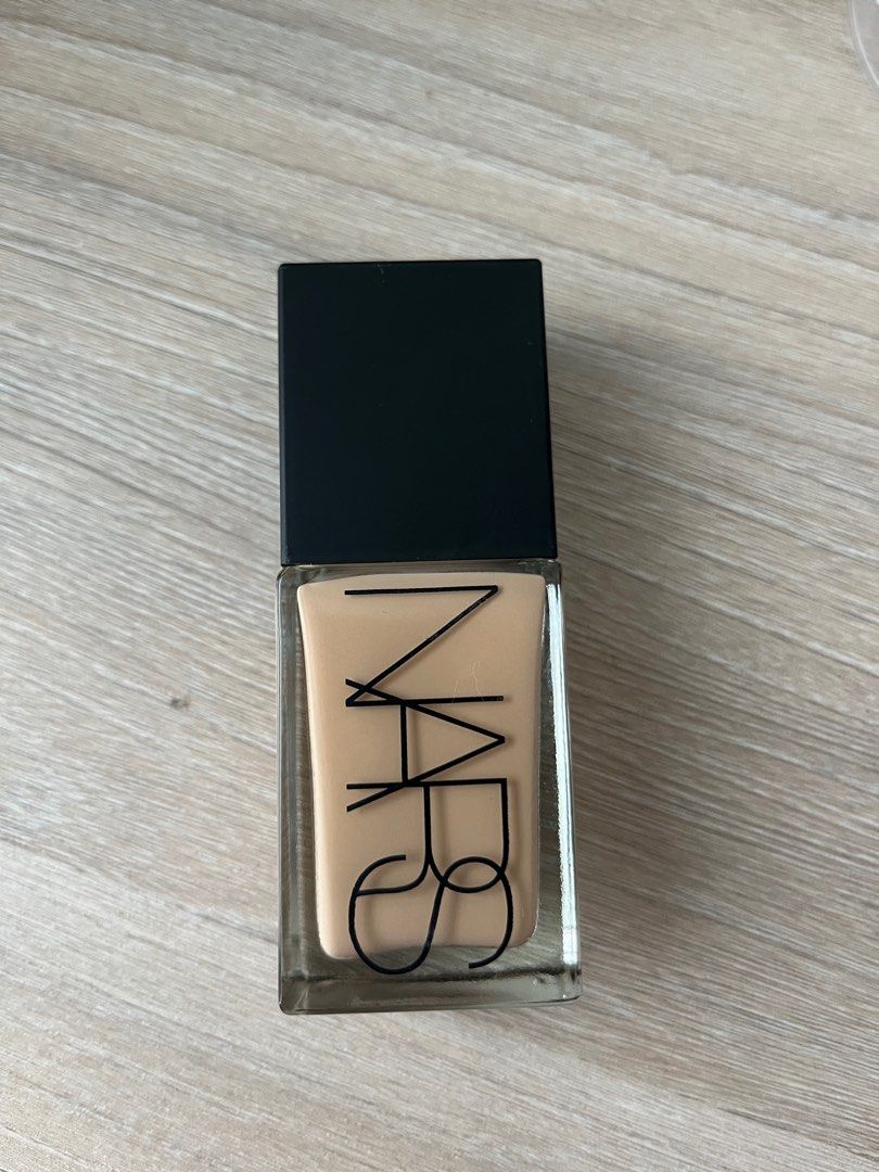 NARS Foundation （分類：化妝品）位於 Hong Kong。 由 yau_0331 提交（商品編號 1353852421，圖片 1）。簡介： 只用過一次 幾乎全新 色號：Deauville 價錢可議。