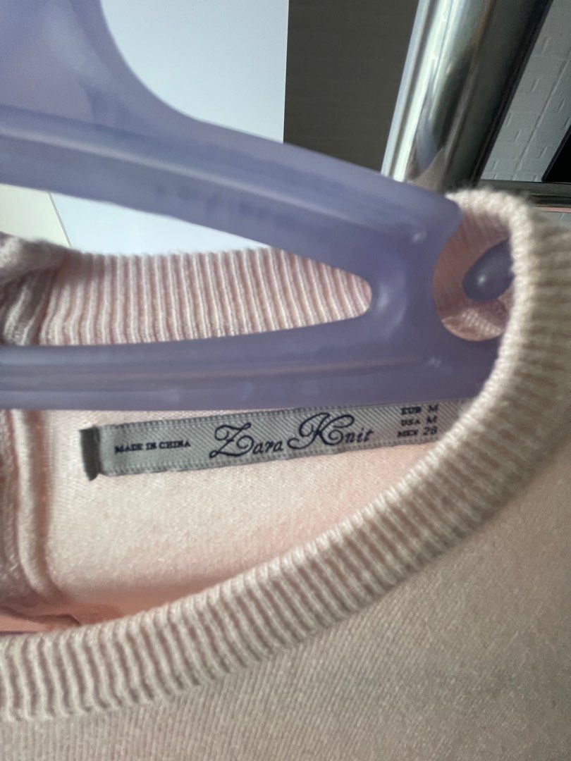 Preloved (Category: Longsleeves) located in Taguig. Submitted by ranunculus2021 (Listing ID 1353900650, Image 3). Description: Preloved Size : M SF : to be arranged and shouldered by buyer 📍BGC, Taguig MOP : Gcash/Maya .