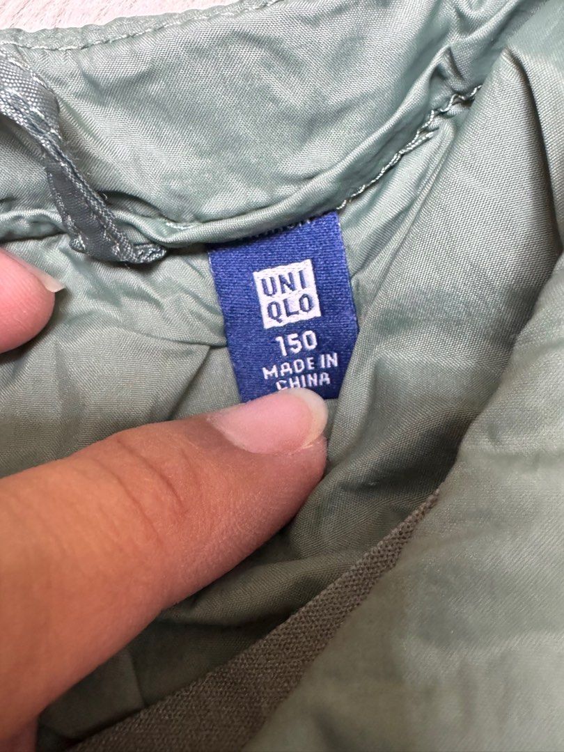 PRELOVED Uniqlo Kids Puffer Jacket (Category: Babies & Kids Fashion) located in Santa Rosa. Submitted by poshthreadsph (Listing ID 1353824338, Image 2). Description: .