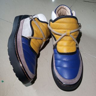 (Kategori: ) berada di . Dikirim oleh toembashoes (ID iklan 1353971408, Gambar 1). Deskripsi: .