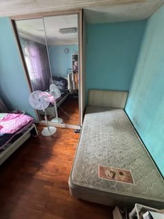 (Category: ) located in . Submitted by 8begel8 (Listing ID 1353971383, Image 1). Description: .