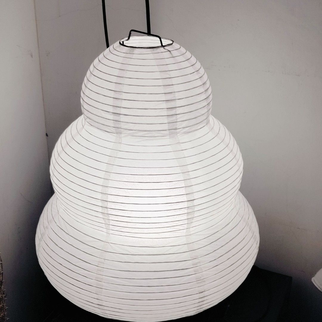 Table light (Category: Lighting) located in Singapore. Submitted by kelshak (Listing ID 1353871440, Image 1). Description: unique light to brighten up the place. (Nego).