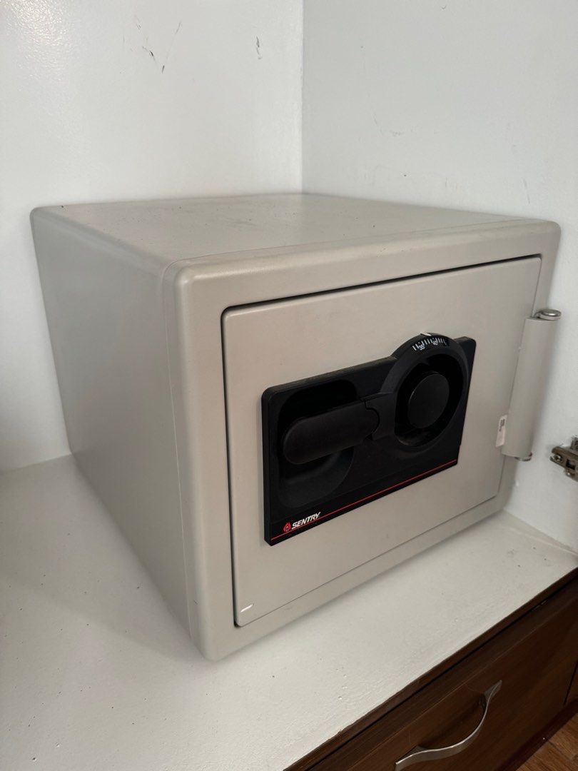 Vault (Category: Safe) located in Davao. Submitted by periwinklebaby (Listing ID 1353928242, Image 3). Description: .